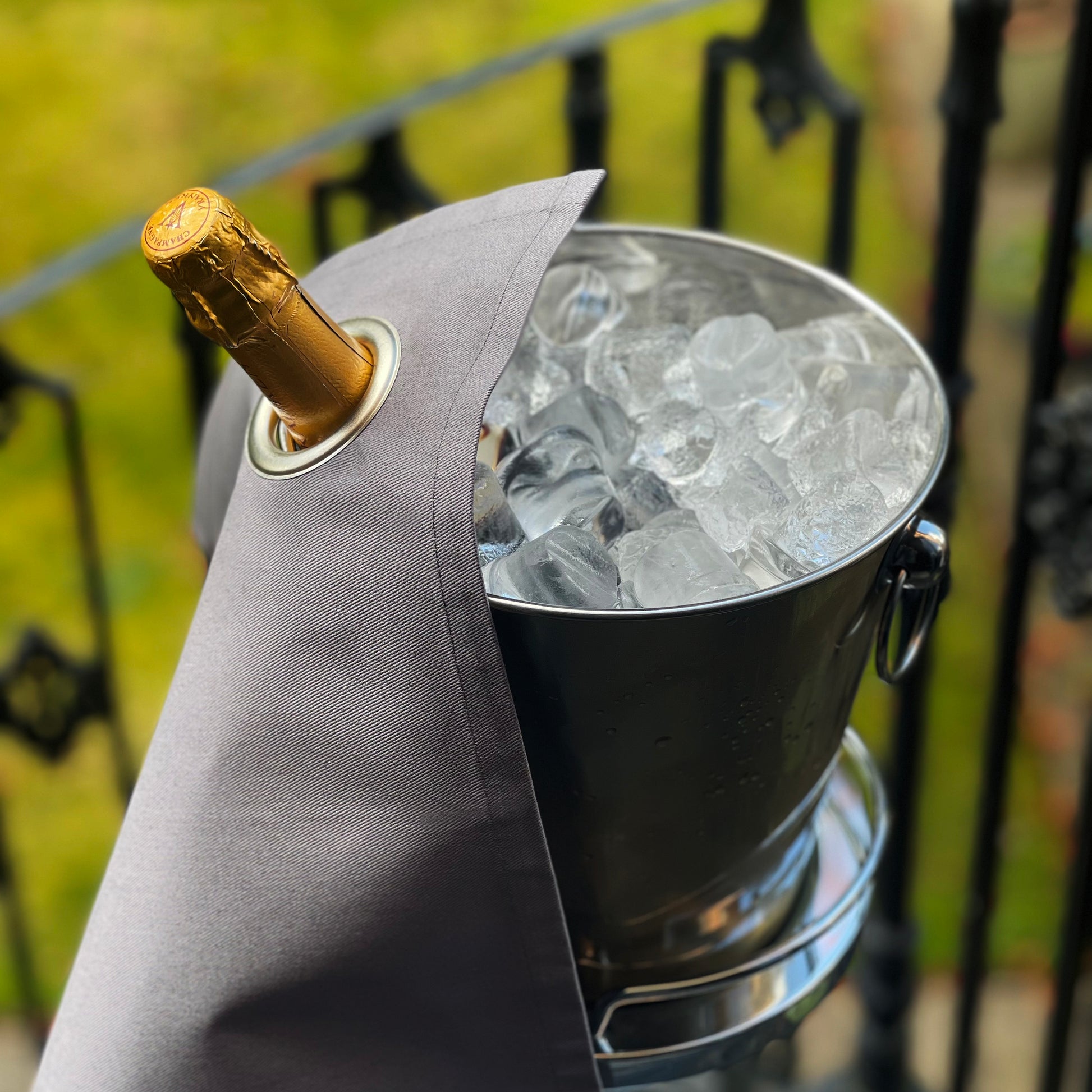 Classic BottleCloth · Platinum with Silver Metal Ring, Cotton, 42 cm, Corner Hole