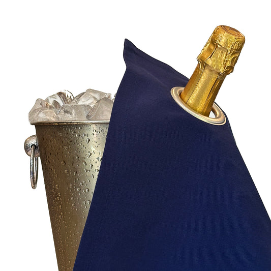 Paño para botellas clásico - Azul real con anillo de metal plateado, algodón, 42 cm, orificio en la esquina